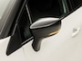 Renault Captur 1.2 TCe Intens Sport Automaat (NAVIGATIE, CLIMATE, LEDER, PARELMOER, CAMERA, SPORTSTOELEN, GETINT GLAS, CRUISE, NIEUWE APK, NIEUWSTAAT)