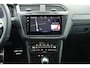 Volkswagen Tiguan 1.5 TSI 150pk DSG R-Line Business+ Black Style Trekhaak Camera harman/kardon Keyless Head-Up Keyless Panoramadak Navigatie