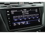 Volkswagen Tiguan 1.5 TSI 150pk DSG R-Line Business+ Black Style Trekhaak Camera harman/kardon Keyless Head-Up Keyless Panoramadak Navigatie