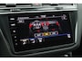 Volkswagen Tiguan 1.5 TSI 150pk DSG R-Line Business+ Black Style Trekhaak Camera harman/kardon Keyless Head-Up Keyless Panoramadak Navigatie