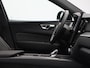 Volvo XC60 2.0 T8 Plug-in hybrid AWD Plus Black Edition / Pano. dak / Stoel-, achterbank- + stuurwielverwarming / Elektr. stoelverstelling / Achteruitrijcamera / Harman Kardon Audio / BLIS