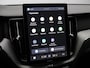 Volvo XC60 2.0 T8 Plug-in hybrid AWD Plus Black Edition / Pano. dak / Stoel-, achterbank- + stuurwielverwarming / Elektr. stoelverstelling / Achteruitrijcamera / Harman Kardon Audio / BLIS