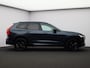 Volvo XC60 2.0 T8 Plug-in hybrid AWD Plus Black Edition / Pano. dak / Stoel-, achterbank- + stuurwielverwarming / Elektr. stoelverstelling / Achteruitrijcamera / Harman Kardon Audio / BLIS