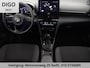 Toyota Yaris Cross 1.5 HYBRID DYNAMIC LUXERY BIJNA 2025 GARANT 12-'34 PDC V+A. BLIND SPOT. STUUR/STOELVERWARMING APPLE CARPLAY/ANDROID.