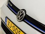 Volkswagen Golf 1.5 TSI Sportline (APPLE CARPLAY, 4 CILINDER, GROOT NAVI, CLIMATE, SPORTSTOELEN, GETINT GLAS, PARKEERSENSOREN, LM VELGEN, NIEUWE APK, NIEUWSTAAT)