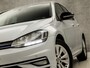 Volkswagen Golf 1.5 TSI Sportline (APPLE CARPLAY, 4 CILINDER, GROOT NAVI, CLIMATE, SPORTSTOELEN, GETINT GLAS, PARKEERSENSOREN, LM VELGEN, NIEUWE APK, NIEUWSTAAT)