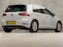 Volkswagen Golf 1.5 TSI Sportline (APPLE CARPLAY, 4 CILINDER, GROOT NAVI, CLIMATE, SPORTSTOELEN, GETINT GLAS, PARKEERSENSOREN, LM VELGEN, NIEUWE APK, NIEUWSTAAT)