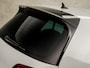 Volkswagen Golf 1.5 TSI Sportline (APPLE CARPLAY, 4 CILINDER, GROOT NAVI, CLIMATE, SPORTSTOELEN, GETINT GLAS, PARKEERSENSOREN, LM VELGEN, NIEUWE APK, NIEUWSTAAT)