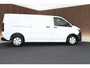 Volkswagen Transporter T7 2.0 TDI 110pk L2H1 Life Incl. BPM! Parkeersensoren Carplay Bijrijdersbank
