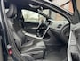 Volvo V60 1.6 T3 R-DESIGN | NL-AUTO! | NAVI! | TREKHAAK!
