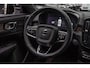 Volvo XC40 Recharge 70 kWh Panodak Leer Harman K Navi Camera Elektr. trekhaak Elektr. bedienbare achterklep Memory seats Sfeerverlichting Stuurverwarming Stoelverwarming PDC LM velgen BTW auto!