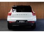 Volvo XC40 Recharge 70 kWh Panodak Leer Harman K Navi Camera Elektr. trekhaak Elektr. bedienbare achterklep Memory seats Sfeerverlichting Stuurverwarming Stoelverwarming PDC LM velgen BTW auto!