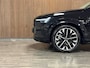 Volvo XC90 T8 AWD Recharge Ultra Dark | Luchtvering | 360° Camera | Head-Up Display | Harman Kardon | 455pk | Adaptieve Cruise Control | Stoelverwarming voor+achter | Stuurwielverwarming | Schuifdak | Full LED Matrix Meesturende koplampen | Pilot Assist | BLIS Dode Hoek Detectie | Alcantara hemelbekleding | Lederen zonnekleppen en handgrepen | Elektrische voorstoelen geheugen | Nordico Quilted bekleding | Zitting verlenging voorstoelen | Lederen dashboard | 21 Inch | Google Infotainment | Keyless Drive | Privacy Glass | Elektrisch bedienbare achterklep | Geïntegreerd kinderzitje achterin | Geïntegreerde zongordijnen achterportieren | Verlichte instaplijsten | 7-Persoons | 4-Zone Climate Control | DAB Radio | Apple Carplay/Android Auto | Alarm Klasse III | Draadloos telefoon opladen | Volvo On Call met mobiele App functie | Onyx Black Metallic |