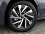 Volkswagen Golf 1.4 eHybrid Style | Memory | Massage | Dodehoek detectie | Achteruitrijcamera | Sfeerverlichting | Alcantara | ACC | Apple-/Android Carplay | Draadloos telefoonladen