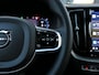 Volvo XC60 2.0 T8 Plug-in hybrid AWD Ultimate Bright | Panoramadak | Head-up display | 360°-camera | Harman/Kardon | Trekhaak | 21-inch | Google | Stuur-/Stoelverwarming V+A | Contourstoelen | Orrefors Sweden | Apple-/Android Carplay