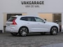 Volvo XC60 2.0 T8 Plug-in hybrid AWD Ultimate Bright | Panoramadak | Head-up display | 360°-camera | Harman/Kardon | Trekhaak | 21-inch | Google | Stuur-/Stoelverwarming V+A | Contourstoelen | Orrefors Sweden | Apple-/Android Carplay
