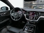 Volvo V60 2.0 T8 Plug-in hybrid AWD Plus Dark | 455 PK | Panoramadak | Harman/Kardon | Memory | Trekhaak | Apple-/Android Carplay | Achteruitrijcamera | BLIS | ACC | 19-inch lichtmetalen velgen