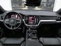 Volvo V60 2.0 T8 Plug-in hybrid AWD Plus Dark | 455 PK | Panoramadak | Harman/Kardon | Memory | Trekhaak | Apple-/Android Carplay | Achteruitrijcamera | BLIS | ACC | 19-inch lichtmetalen velgen