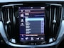 Volvo V60 2.0 T8 Plug-in hybrid AWD Plus Dark | 455 PK | Panoramadak | Harman/Kardon | Memory | Trekhaak | Apple-/Android Carplay | Achteruitrijcamera | BLIS | ACC | 19-inch lichtmetalen velgen