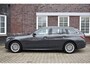 BMW 3-Serie 330 330e xDrive High Executive/Panodak/Leer/4WD Wij zijn op afspraak geopend! Graag bellen voor uw komst.