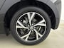 Toyota Yaris 1.5 Hybrid 115 Dynamic | Dodehoek detectie | Parkeersensoren voor/achter | Stoelverwarming | Apple Carplay / Android Auto
