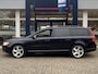 Volvo V70 3.0 T6 AWD Momentum / Automaat / NL-Auto / 6-Cilinder / 286 PK / Vol-Leder / Polestar+ / Cruise-Control / Afneembare-Trekhaak / Premium-Audio / Elektr.-Achterklep / Radio-Autotelefoon / Climate-Control / PDC V+A / 18'' LMV / ENZ.
