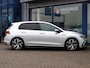 Volkswagen Golf 1.5 TSI R-Line, Carplay + Android Auto / Schuifdak / Stoel+Stuurverwarming / Sensoren V+A / Keyless / Adaptive Cruise / 17'' LMV