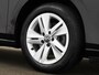 Volkswagen Golf 1.0 eTSI 110pk DSG Life · Camera · Apple/Android Car Play · Sfeerverlichting · P-Sensoren · Navigatie · 16'' Inch · Garantie t/m 04-02-2028 of 100.000km