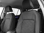 Volkswagen Golf 1.0 eTSI 110pk DSG Life · Camera · Apple/Android Car Play · Sfeerverlichting · P-Sensoren · Navigatie · 16'' Inch · Garantie t/m 04-02-2028 of 100.000km