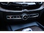 Volvo XC60 Recharge T8 AWD Inscription | Luchtvering | Bowers & Wilkins Premium Audio | 360° Parkeercamera | Parkeersensoren voor + achter | Massage in voorstoelen | Stoelverwarming | Stoelventilatie |