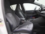 Volkswagen Golf 1.5 eTSI R-Line Edition 116 PK| Origineel Nederlands | 1e Eigenaar | Navigatie | 360 Camera | Stuurwielverwarming | Stoelverwarming | Sfeerverlichting