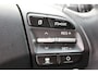Hyundai Kona 1.6 GDI HEV Premium Leder/Navi/Cam/18"/Wint/Pdc/Trek. "RIJKLAAR"