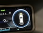 Hyundai Kona Electric EV Comfort Smart 39 kWh | SOH 100% | Parkeersensoren | Cruise Control | Achteruitrijcamera | Apple Carplay | Android Auto | Stoel/Stuurverwarming | Keyless | DAB | Airconditioning