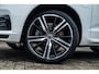 Volvo XC60 2.0 T6 Plug-in hybrid AWD R-Design | Adaptieve Cruise Control | BLIS | Stoel en Stuurverwarming | Parkeer Camera | Power Seats |