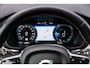 Volvo XC60 2.0 T6 Plug-in hybrid AWD R-Design | Adaptieve Cruise Control | BLIS | Stoel en Stuurverwarming | Parkeer Camera | Power Seats |