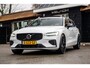 Volvo V60 2.0 T6 Recharge AWD R-Design SOH 90% I Panoramadak I Harman Kardon I 21" I HeadUp I Blis I Stuur & stoelverwarming I BTW