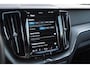 Volvo XC60 T6 350PK Automaat AWD Plus Black Edition / Trekhaak / Panoramadak / BLIS / Adaptieve cruise control / Keyless entry / Stoel - en stuurwielverwarming / elektrische stoelen met geheugen / Parkeersensoren met 360 camera / Elektrische achterklep