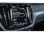 Volvo XC60 T6 350PK Automaat AWD Plus Black Edition / Trekhaak / Panoramadak / BLIS / Adaptieve cruise control / Keyless entry / Stoel - en stuurwielverwarming / elektrische stoelen met geheugen / Parkeersensoren met 360 camera / Elektrische achterklep