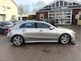 Mercedes-Benz A-klasse 180 Business Solution AMG App Connect, Camera, Led