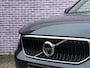 Volvo XC40 2.0 B4 Business Pro LED | verwarmde voorstoelen | Stuurwiel verwarming | lederen bekleding | 360 graden camera | elektrische achter klep | Adaptieve cruise control | Volvo On Call | All Season banden |