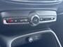 Volvo XC40 2.0 B4 Business Pro LED | verwarmde voorstoelen | Stuurwiel verwarming | lederen bekleding | 360 graden camera | elektrische achter klep | Adaptieve cruise control | Volvo On Call | All Season banden |