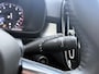 Volvo XC40 2.0 B4 Business Pro LED | verwarmde voorstoelen | Stuurwiel verwarming | lederen bekleding | 360 graden camera | elektrische achter klep | Adaptieve cruise control | Volvo On Call | All Season banden |