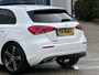 Mercedes-Benz A-klasse 220 Advantage | Pano-Dak/Carplay/Navi/Camera/18-inch