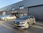 Mercedes-Benz A-klasse 180 Business Solution | 2E EIGENAAR | 12MND GARANTIE | AUTOMAAT | CRUISE | LED | NAVI | TREKHAAK |