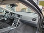 Volvo V60 1.6 T3 Momentum Trekhaak! Automaat! Dealer Onderhouden! Airco/Clima! Cruise Control!