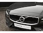 Volvo V60 2.0 B3 Essential Edition | Adaptieve Cruise Control | Camera | Stoel en stuurverwarming | DAB+| Lederen bekleding |