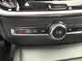 Volvo V60 BWJ 2021 2.0 B4 200 PK Momentum Advantage AUTOMAAT | NAVI | CLIMA | CRUISE | CARPLAY & ANDROID | LANE ASSIST | DAB | PDC | LMV