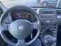 Fiat Panda 1.2 Classic Cool & Sound | Airco | Centrale vergrendeling | Dakrails | Elektrisch bediende voor portier ramen | Hoge zit en Hoge in en uitstap | Radio/CD | NAP | Rijklaar | Nieuwe APK Keuring |
