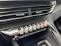 Peugeot 3008 130 Pk. * Automaat * Benzine Allure * Navigatie * 1/2 Lederen Interieur * Adpative Cruise Control * Achteruitrij Parkeer Camera * L.M.Velgen * Vingerhoets; Vierde Generatie Eersteklas Service. Al meer dan 100 jaar een begrip in de Brabantse Kempen.