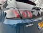 Peugeot 3008 130 Pk. * Automaat * Benzine Allure * Navigatie * 1/2 Lederen Interieur * Adpative Cruise Control * Achteruitrij Parkeer Camera * L.M.Velgen * Vingerhoets; Vierde Generatie Eersteklas Service. Al meer dan 100 jaar een begrip in de Brabantse Kempen.